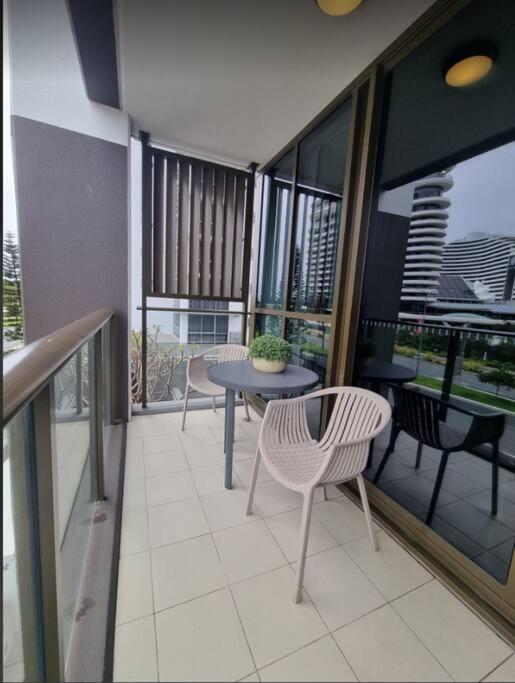 Broadbeach Stunner Modern And Central Gold Coast Zewnętrze zdjęcie