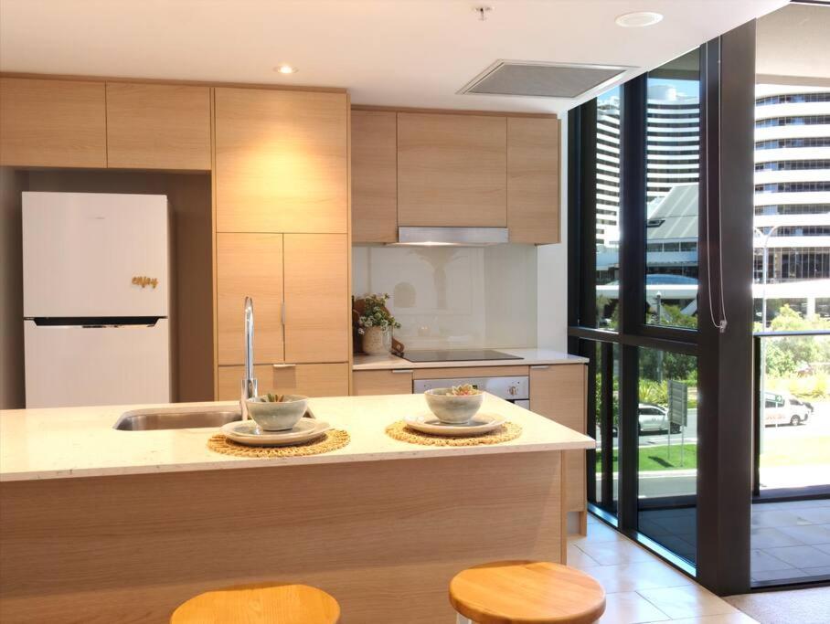 Broadbeach Stunner Modern And Central Gold Coast Zewnętrze zdjęcie