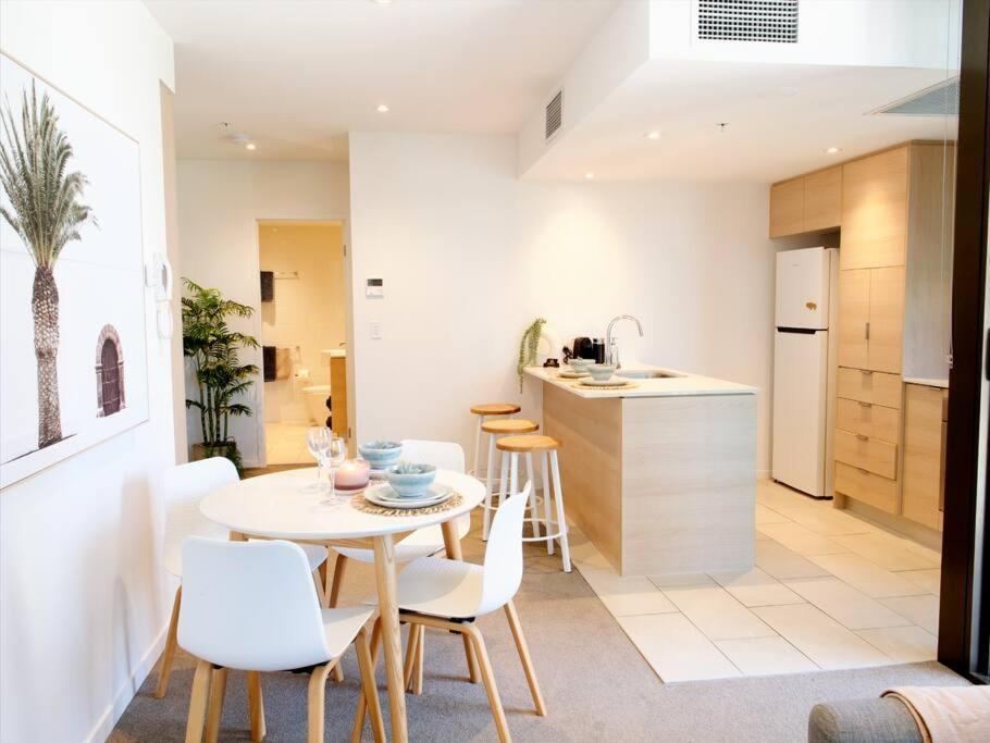 Broadbeach Stunner Modern And Central Gold Coast Zewnętrze zdjęcie