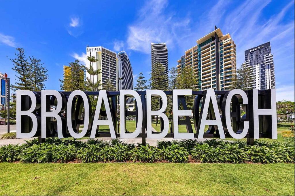 Broadbeach Stunner Modern And Central Gold Coast Zewnętrze zdjęcie